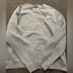 nike hoodie medium